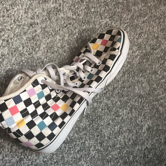 Checkered vans - Picture 3 of 3